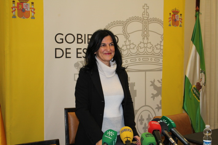 Aunque a las conducciones de Rules solo se destinan 600 mil euros, la subdelegada del Gobierno considera que los PGE s garantizan la finalizacin de las grandes infraestructuras de la provincia de Granada.
